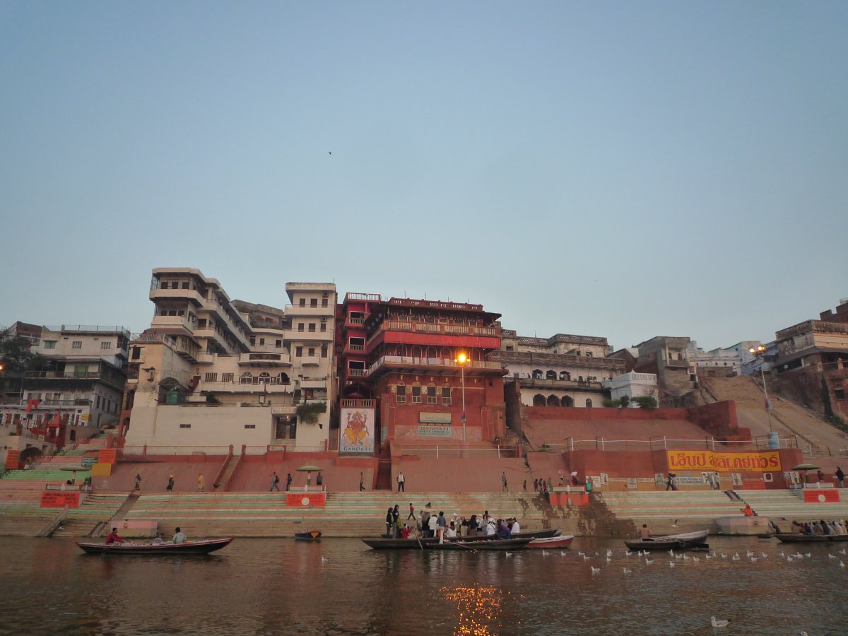 Sunrise - Bank of river Ganga114